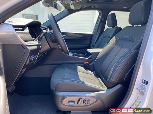 New 2026 Jeep Grand Cherokee Laredo X AWD/4WD image 25