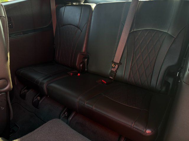 Used 2023 Buick Enclave Avenir w/ Avenir Technology Package FWD image 16
