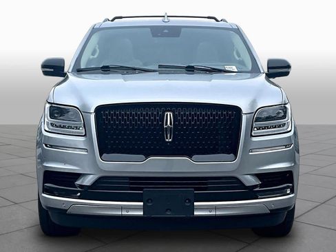 Used 2021 Lincoln Navigator L Reserve w/ Luxury Package AWD/4WD image 3