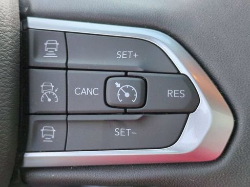 Used 2025 Jeep Compass Limited AWD/4WD image 20