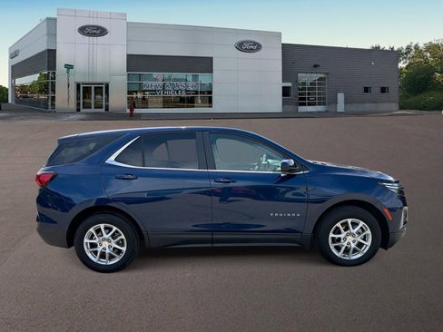 Used 2023 Chevrolet Equinox LT FWD image 12