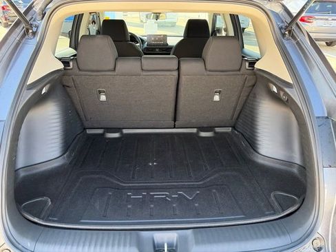 Used 2025 Honda HR-V LX image 9