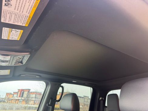 Used 2024 Nissan Titan PRO-4X w/ Pro-4x Convenience Package image 16