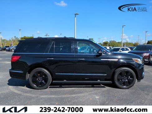 Used 2018 Lincoln Navigator Reserve w/ Technology Package image 4