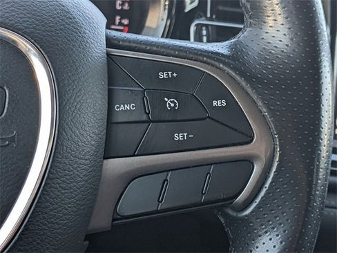 Certified 2022 Dodge Durango SXT w/ Anodized Platinum Package image 21