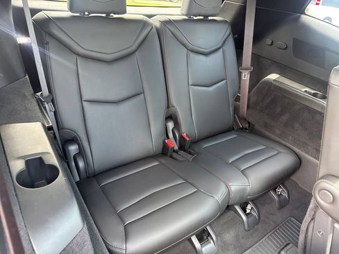 Used 2024 Cadillac XT6 Premium Luxury AWD/4WD image 15