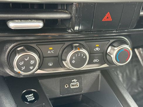 Used 2025 Nissan Kicks S AWD/4WD image 28