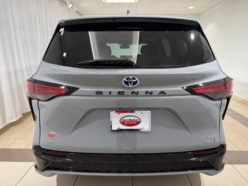 Certified 2024 Toyota Sienna XSE AWD/4WD image 4