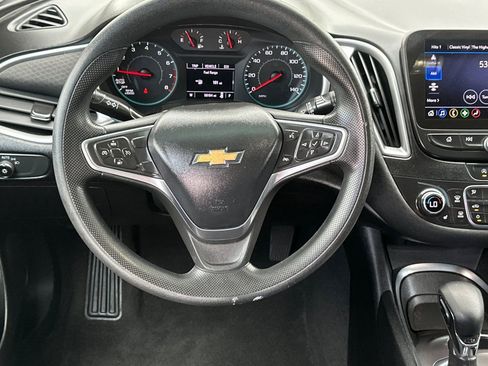 Used 2022 Chevrolet Malibu LT FWD image 14