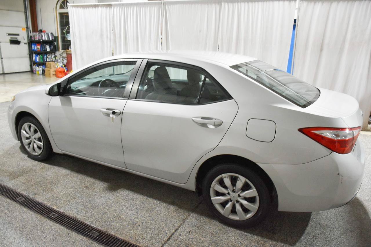 Used 2016 Toyota Corolla LE FWD image 33