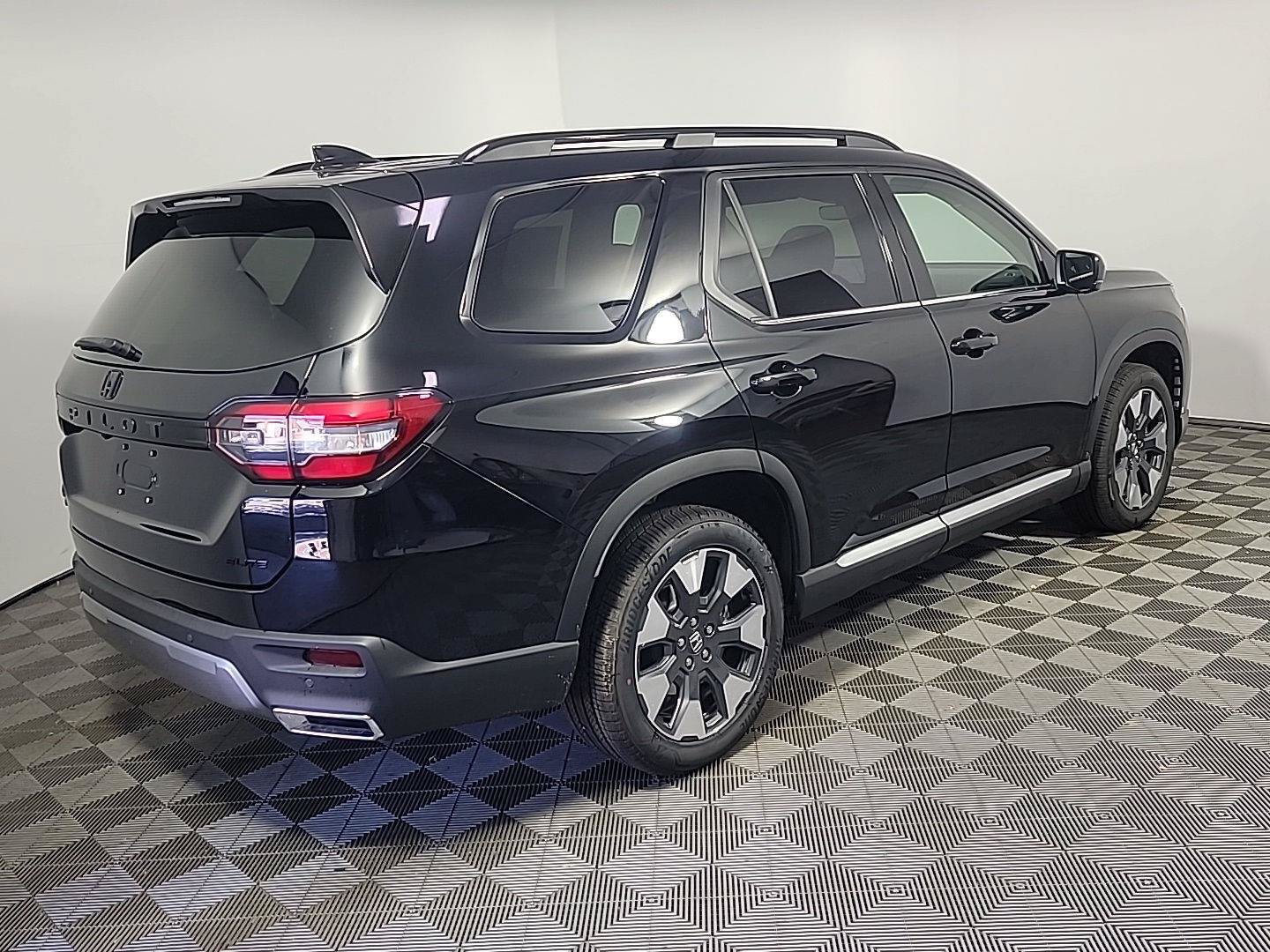 New 2026 Honda Pilot Elite image 3