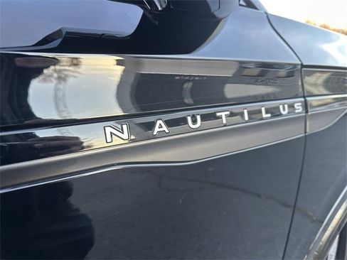 Certified 2024 Lincoln Nautilus Reserve w/ Jet Appearance Package (87T) image 42
