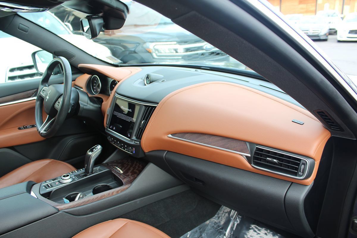Used 2021 Maserati Levante AWD/4WD image 24