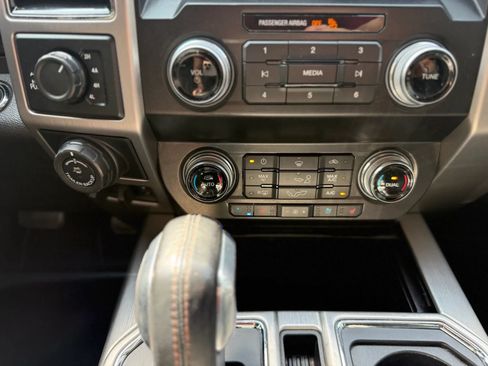 Used 2020 Ford F150 Platinum w/ Equipment Group 701A Luxury AWD/4WD image 24