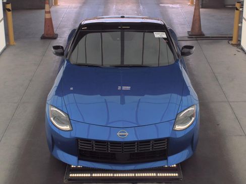 Certified 2024 Nissan Z Performance w/ Floor Mat Package RWD image 3