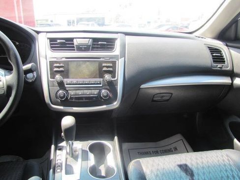 Used 2017 Nissan Altima 2.5 S w/ Power Driver Seat Package FWD image 17