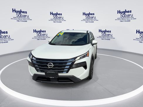 Used 2024 Nissan Rogue SV AWD/4WD image 4