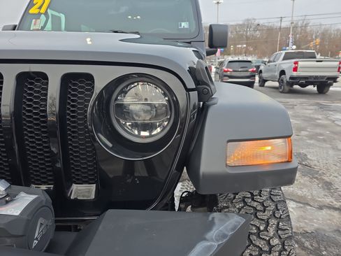 Used 2021 Jeep Wrangler Sport image 10