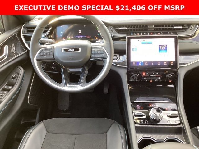 New 2023 Jeep Grand Cherokee Trailhawk w/ Advanced Protech Group II AWD/4WD image 9