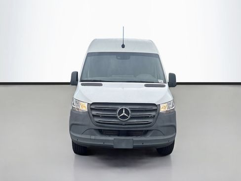 Used 2023 Mercedes-Benz Sprinter 2500 image 8