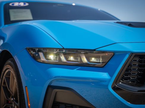 Used 2024 Ford Mustang GT Premium image 16