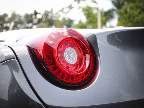 Certified 2016 Ferrari California T RWD image 20