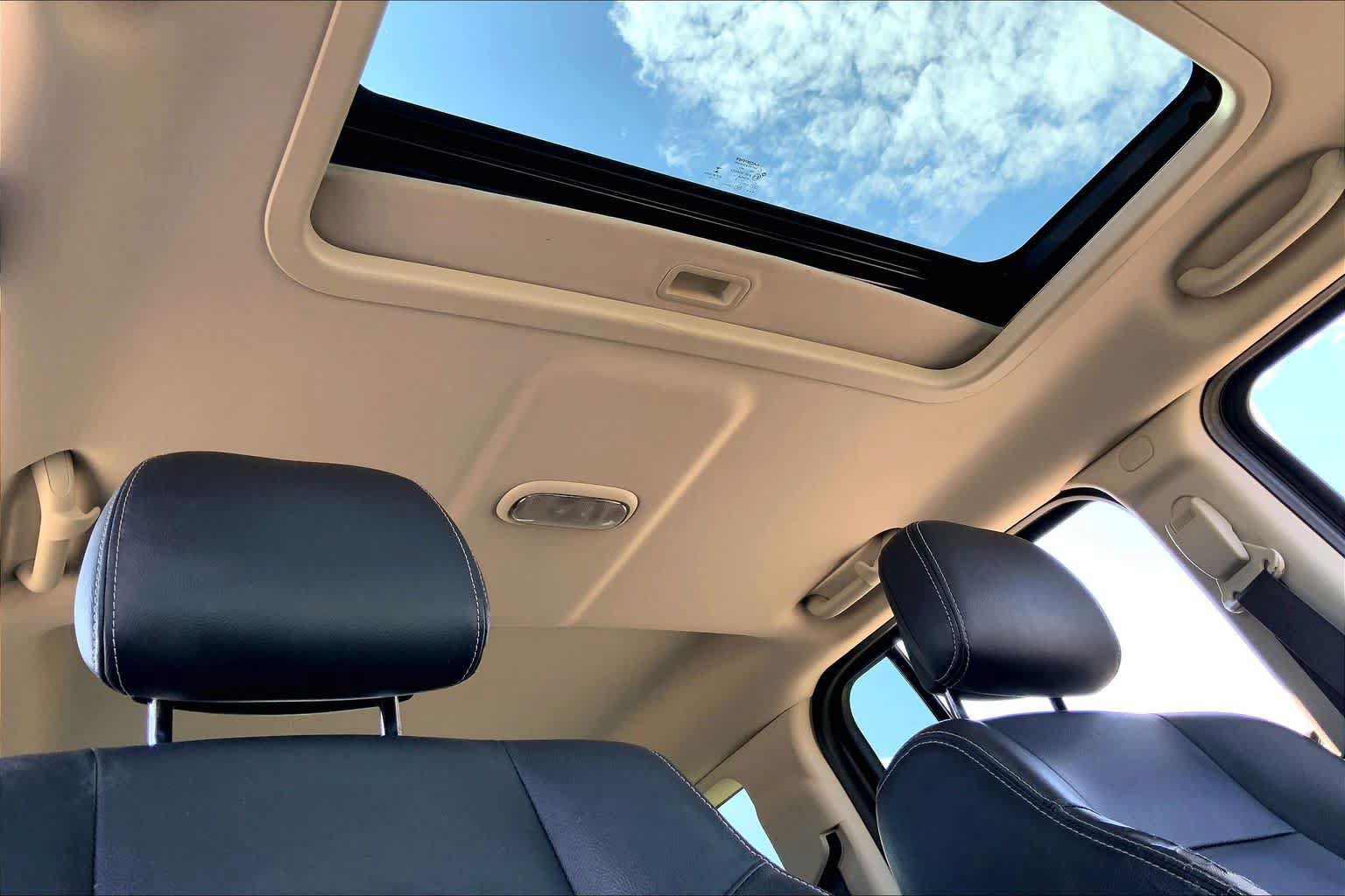 Used 2016 Jeep Patriot High Altitude FWD image 12