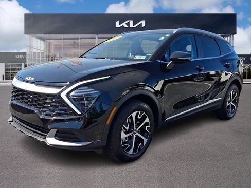Certified 2025 Kia Sportage EX AWD/4WD image 3
