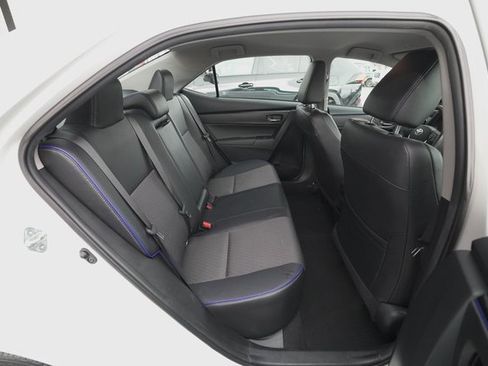 Used 2019 Toyota Corolla SE image 18