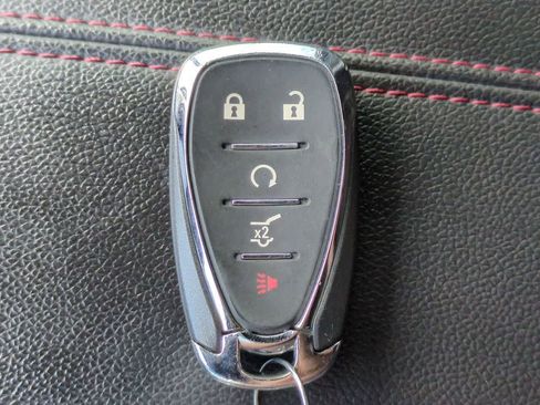 Used 2023 Chevrolet Equinox RS FWD image 34