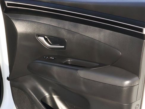 Used 2022 Hyundai Santa Cruz SEL Premium image 18