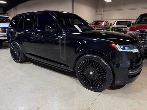 Used 2023 Land Rover Range Rover SE AWD/4WD image 32