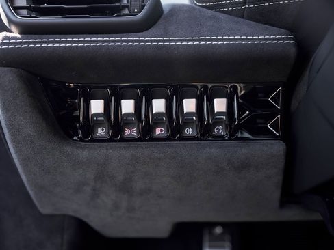 Used 2024 Lamborghini Huracan Sterrato image 39