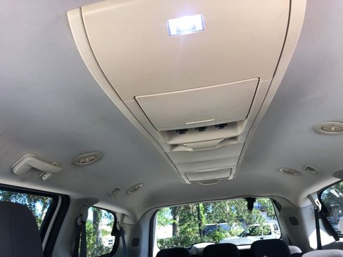 Used 2008 Dodge Grand Caravan SXT image 20