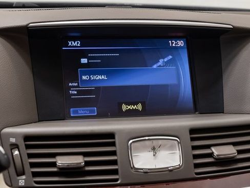Used 2016 INFINITI Q70 3.7 AWD/4WD image 16