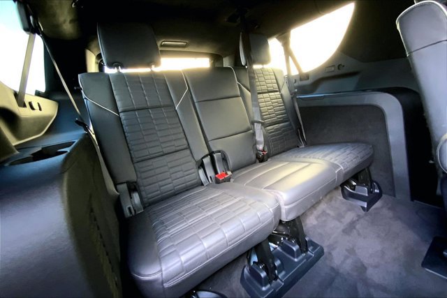 Used 2025 Cadillac Escalade ESV V w/ LPO, ONYX Package AWD/4WD image 28