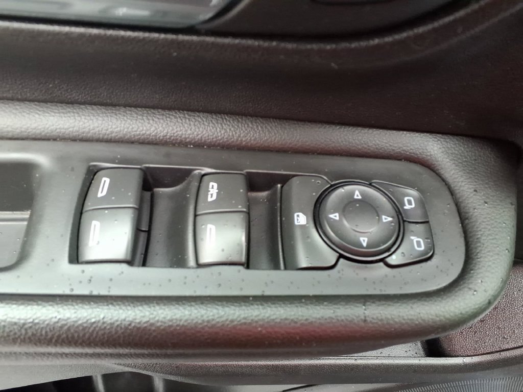 Used 2023 GMC Terrain SLE w/ Driver Convenience Package AWD/4WD image 14