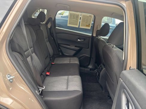 Used 2025 Nissan Rogue SV AWD/4WD image 27