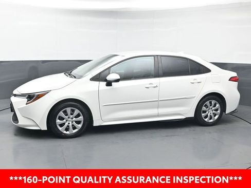 Certified 2022 Toyota Corolla LE image 2