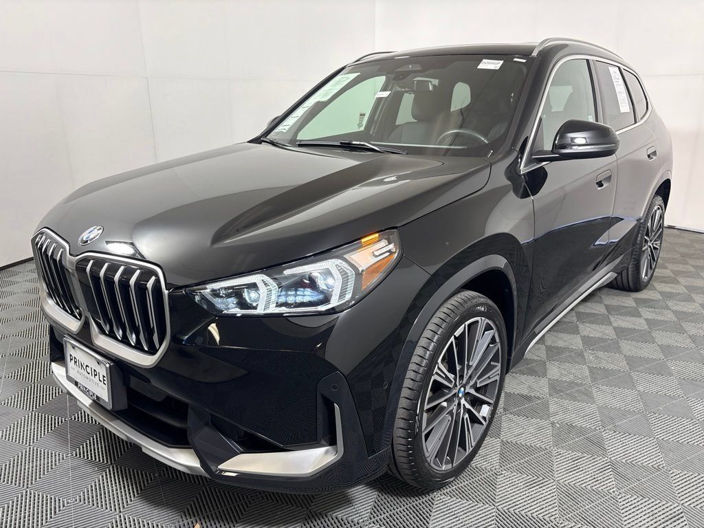 Certified 2025 BMW X1 xDrive28i w/ Convenience Package AWD/4WD image 2
