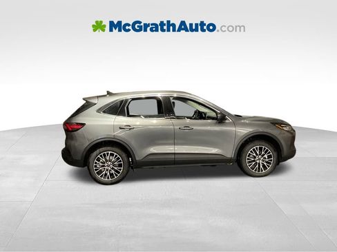 New 2026 Ford Escape SE w/ Class II Trailer Tow Package image 2