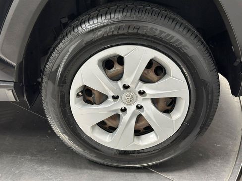 Used 2019 Toyota RAV4 LE w/ All Weather Liner Package AWD/4WD image 18