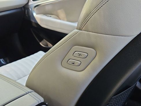 Used 2023 Genesis G70 2.0T w/ Sport Prestige Package image 33