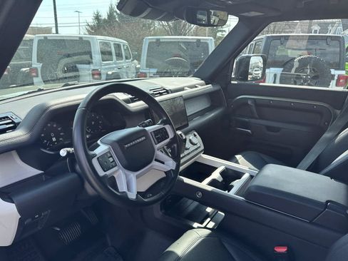 Used 2025 Land Rover Defender 110 S AWD/4WD image 12