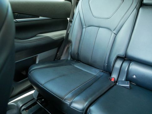 Used 2023 INFINITI QX60 Pure AWD/4WD image 12