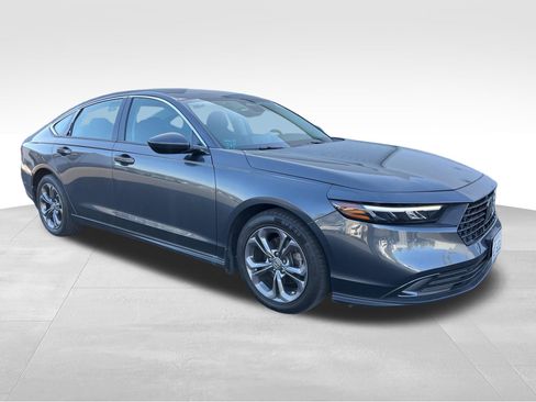 Used 2023 Honda Accord EX image 3