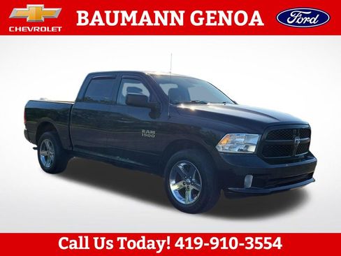 Used 2017 RAM 1500 Express w/ Express Value Package AWD/4WD image 7