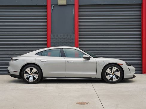 Used 2023 Porsche Taycan RWD image 17