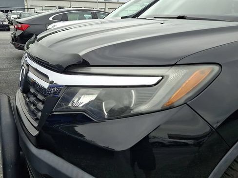 Used 2017 Honda Ridgeline RTL-T image 11