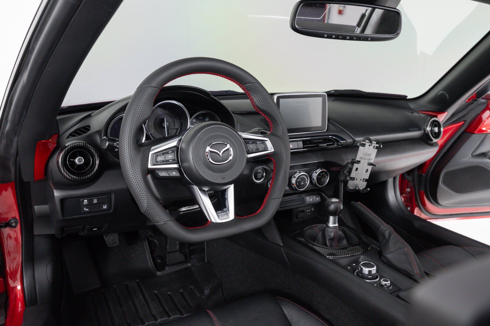 Used 2016 MAZDA MX-5 Miata Grand Touring RWD image 19